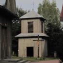A 393 Kościół pw. śś. Piotra i Pawła, drewniany (1932 r.) oraz dzwonnica, drewniana (1949 r.) 2