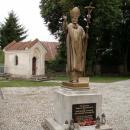 Frampol - pomnik Jana Pawła II obok kościoła - DSC00544 v3